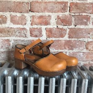 Sanita wooden platform Mary Jane style clogs